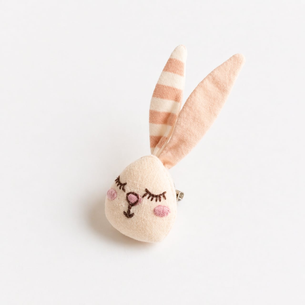 【closet meii】刺繍アニマル ブローチ｜ウサギ・ゾウ・ヒツジ・アヒル