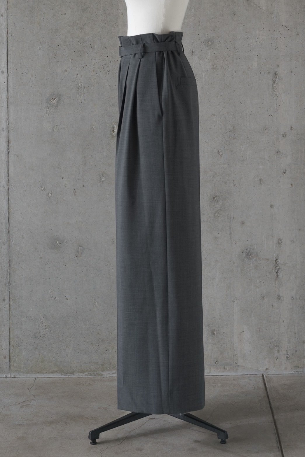 size less pants (charcoal) 10月上旬から10月中旬頃発送 | roughlow