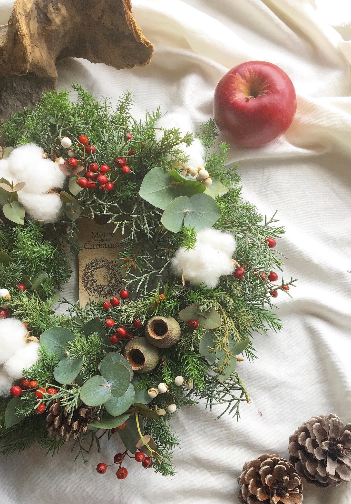 ②冬リース♡針葉樹のミニリース ドライフラワー ベル付き クリスマス