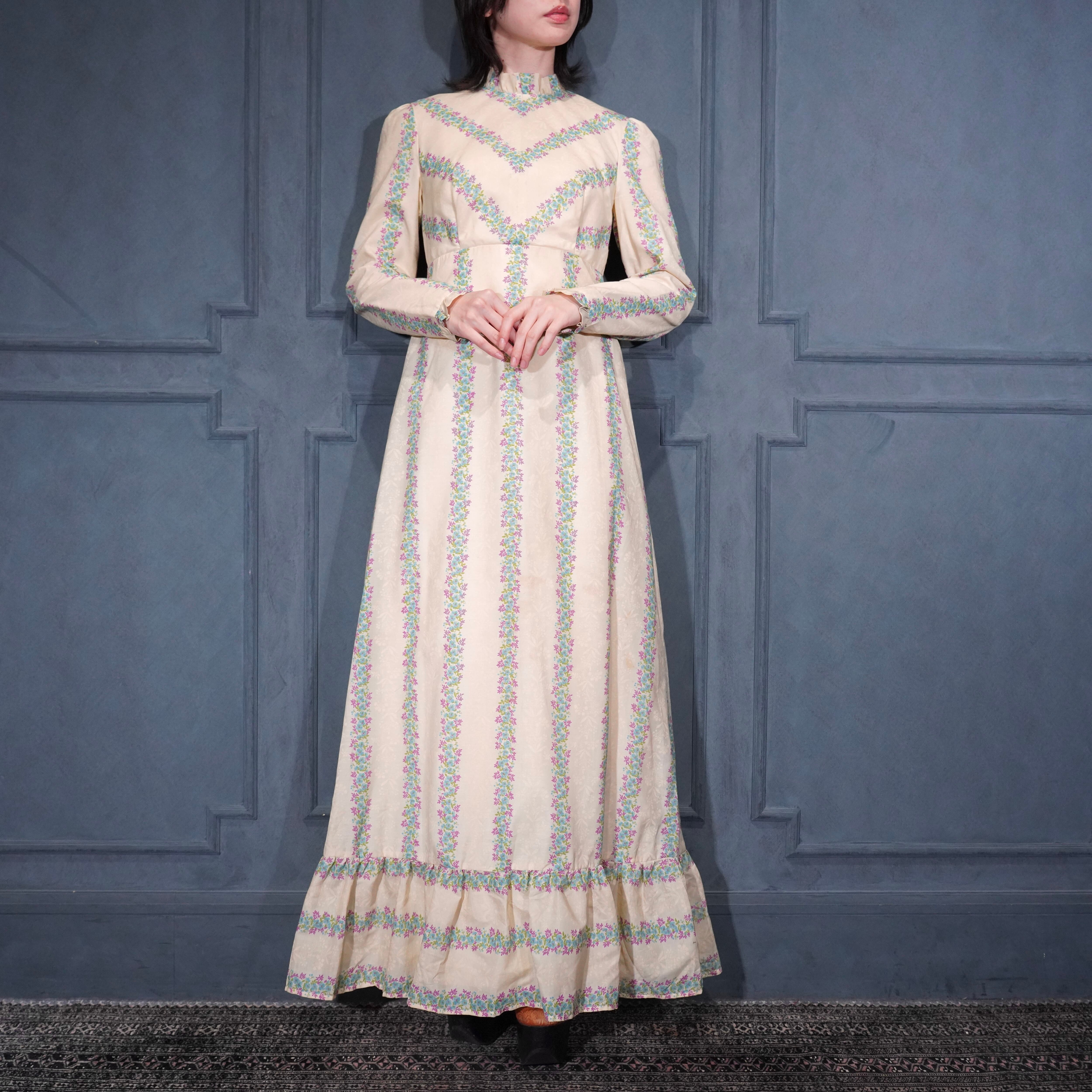 未使用美品★1970年代アメリカヴィンテージ★繊細刺繍のコットンロングワンピース ワンピース | Titti Vintage