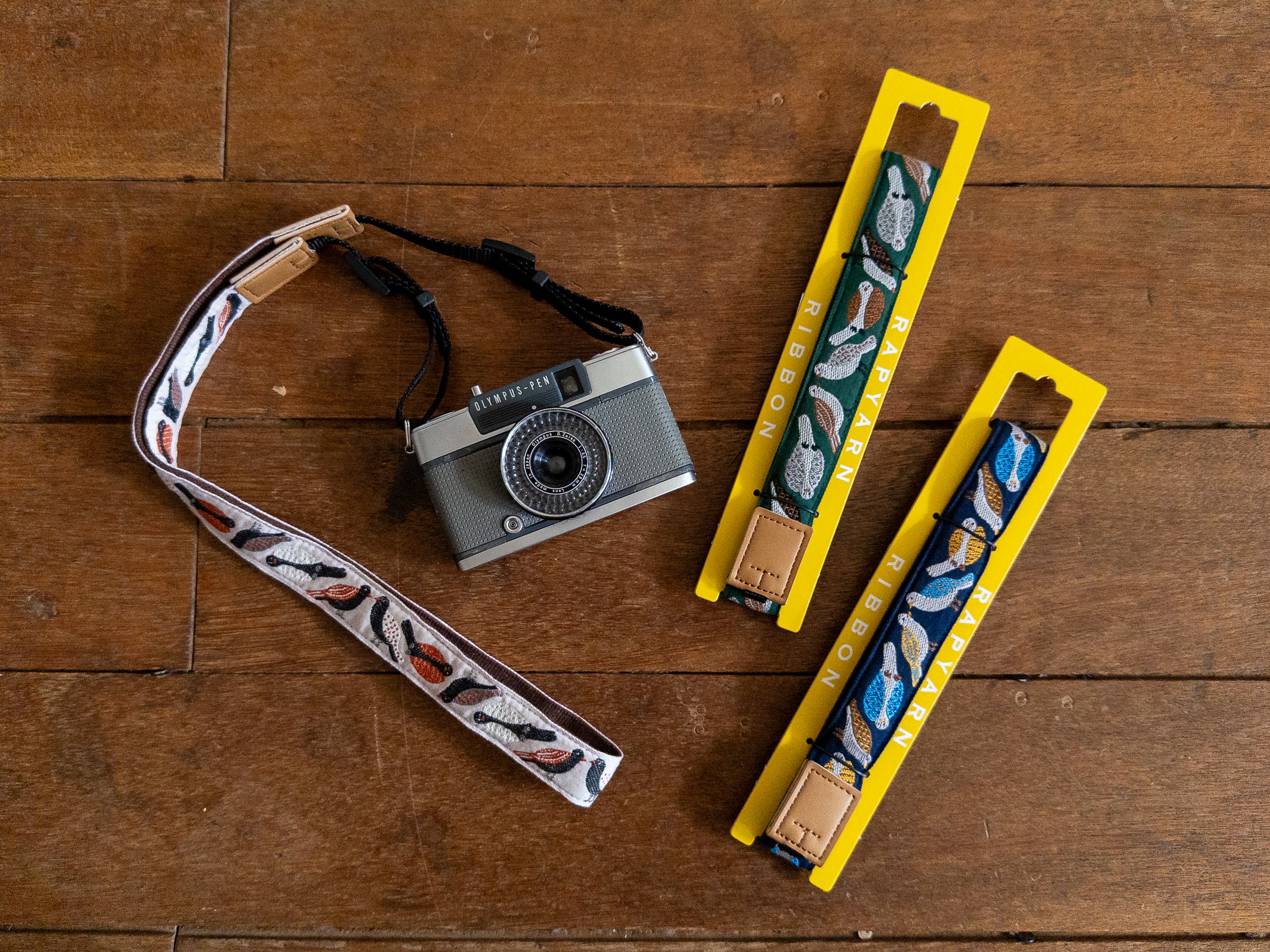 全3色 鳥柄 オリボンカメラストラップ