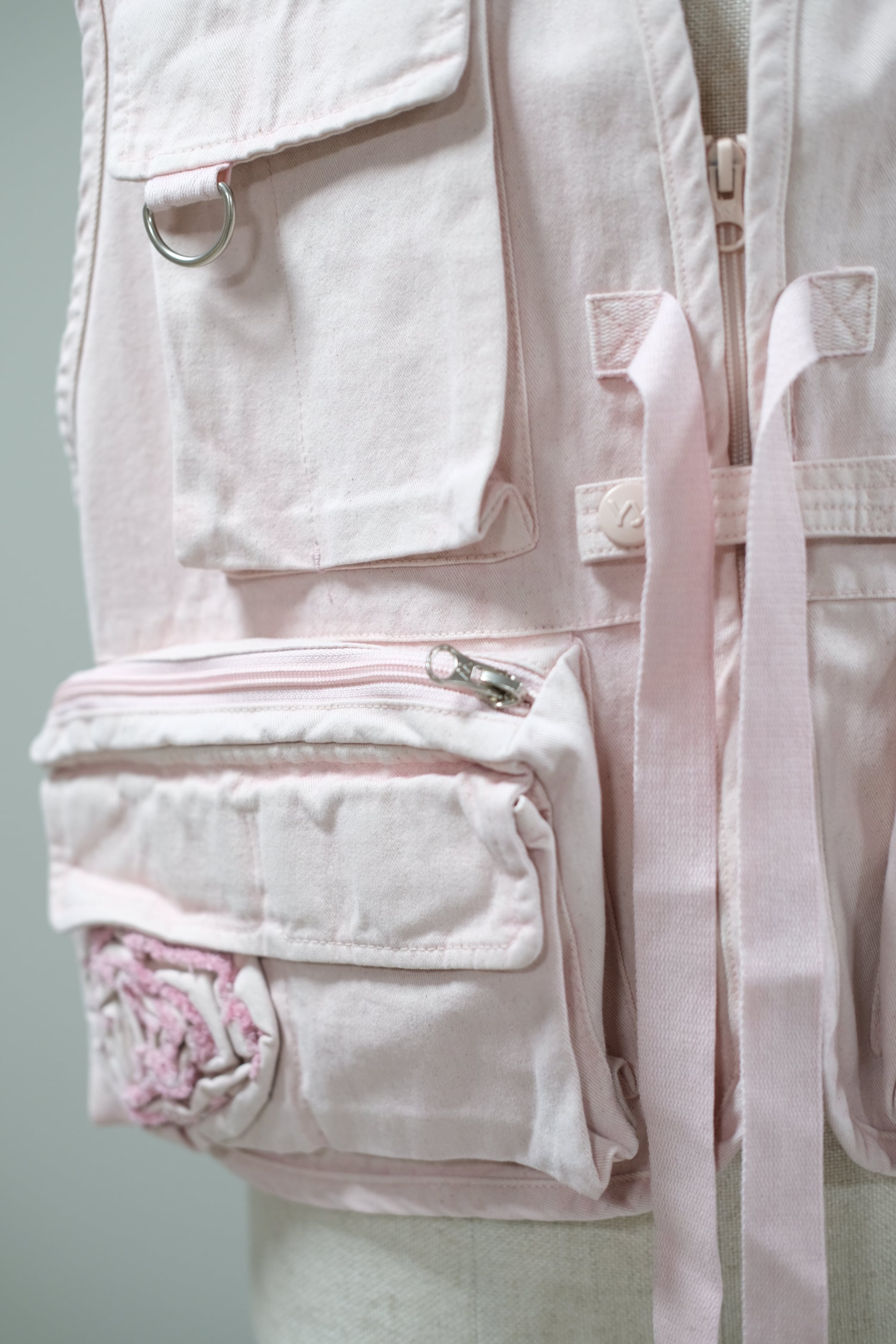 OPEN YY】APPLIQUE CARGO VEST - pink - | loop