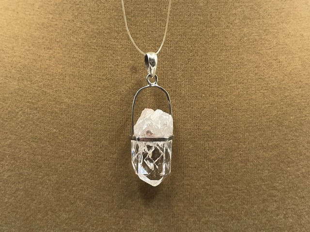 シルバーペンダントトップ（ガネーシュヒマール水晶）
