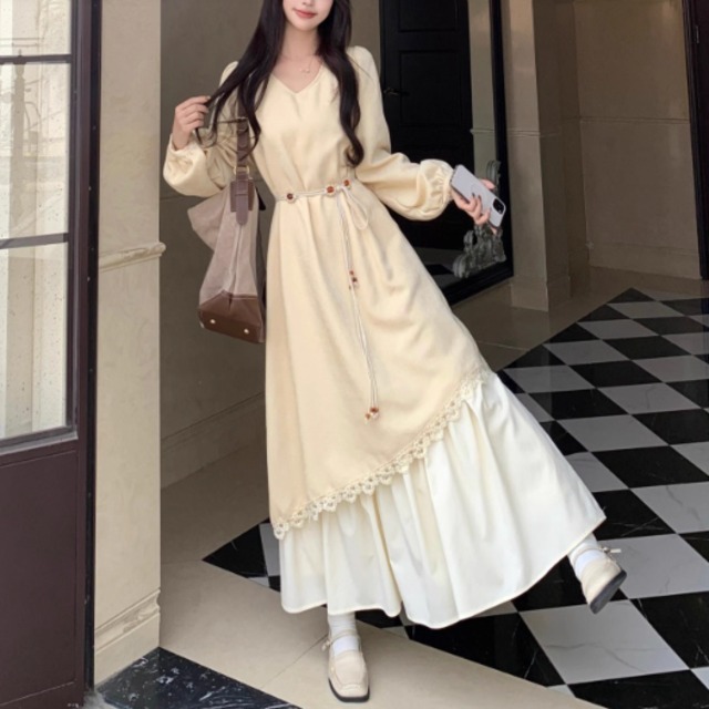 【送料無料】 ロングワンピ マキシ 異素材ドッキング ゆったり 長袖 Vネック Aライン フレア プルオーバー リボン エレガント 可愛い 大人可愛い きれいめ シンプル カジュアル シック コンサバ 華やか 大人 上品 おしゃれ お洒落 主役級 こなれ感 フェミニン 無地 レディース 女性用 ママ 30代 40代 デート お出かけ 女子会 お呼ばれ 休日 お茶会 授業参観 着回し 普段使い ファッション コーデ スタイル 楽ちん 体型カバー 美脚 脚長 定番 着痩せ 垢抜け ママ服 ベージュ 大人カラー