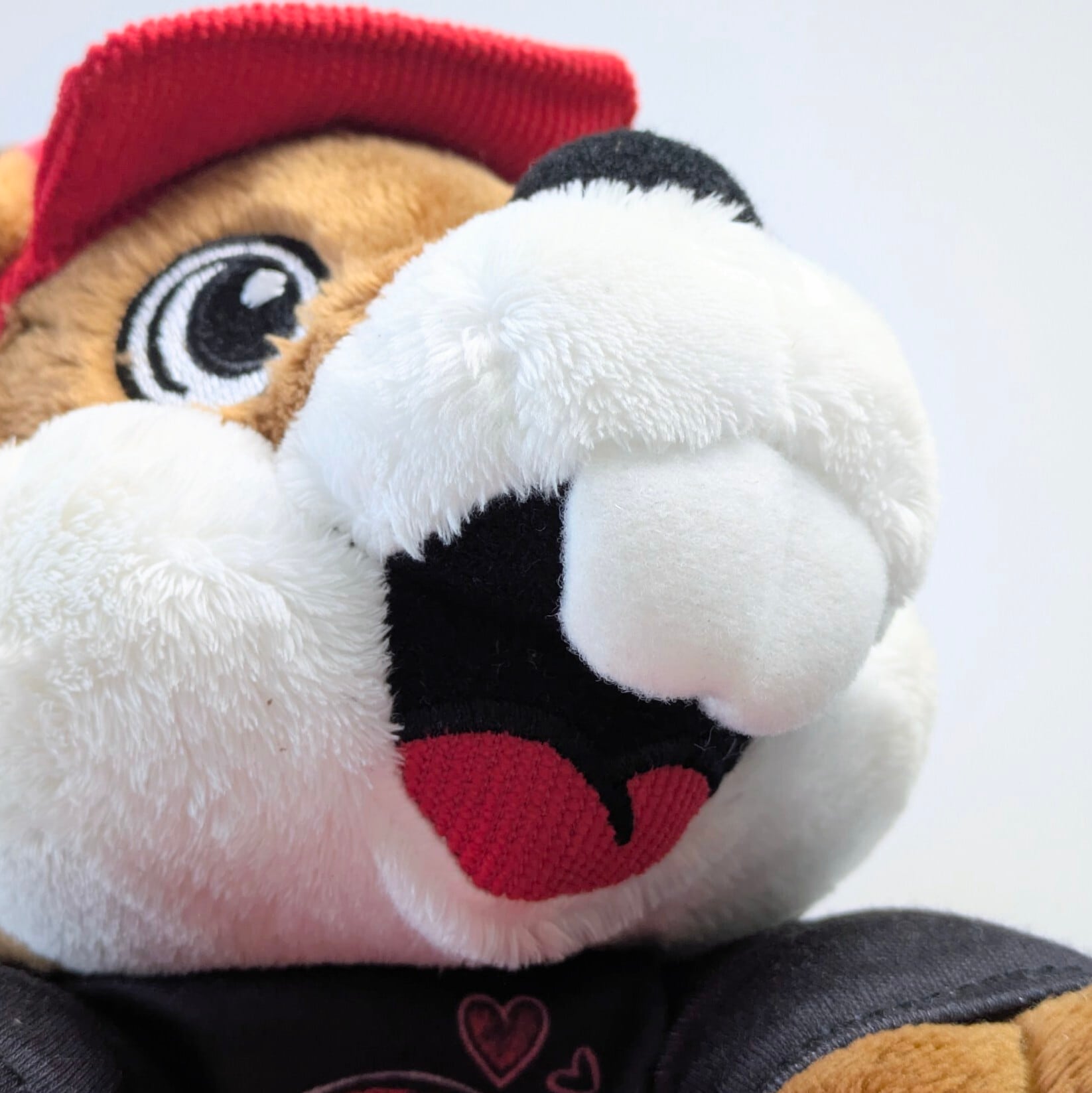 【 Buc-ee's（バッキーズ） 】 バレンタイン限定BIGプラッシュ / ぬいぐるみ 〚アメリカン雑貨 アメトイ〛