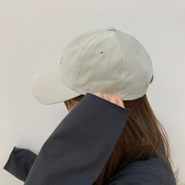 春夏はおしゃれな帽子でコーデを格上げ Cute Cute Mini刺繍logo キャップ Roger Raw ロジャーアンドロウ ロジャー アンドロー Loop Webstore