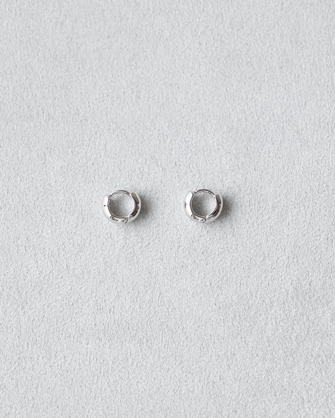 Hoop pierce / silver