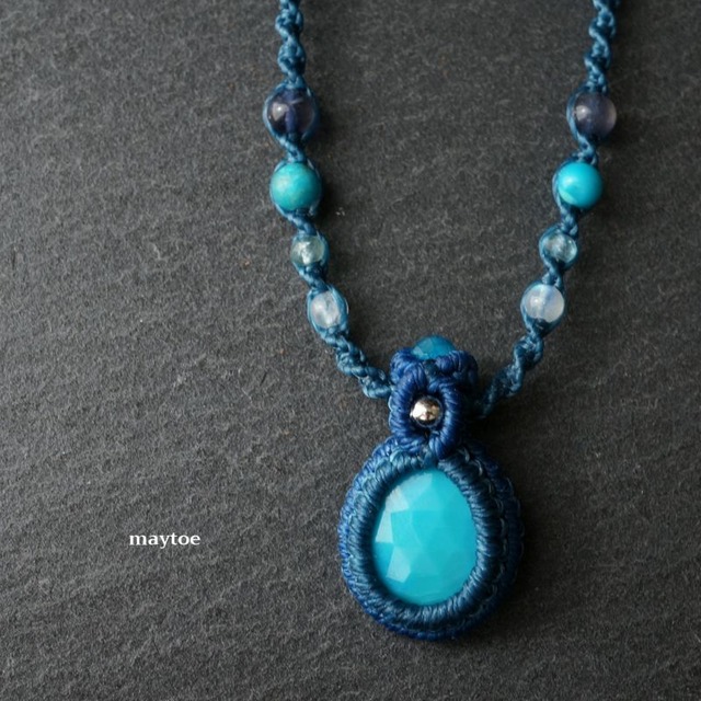 アリゾナ産スリーピングビューティーターコイズのマクラメネックレス（トルコ石）～ Sea ～