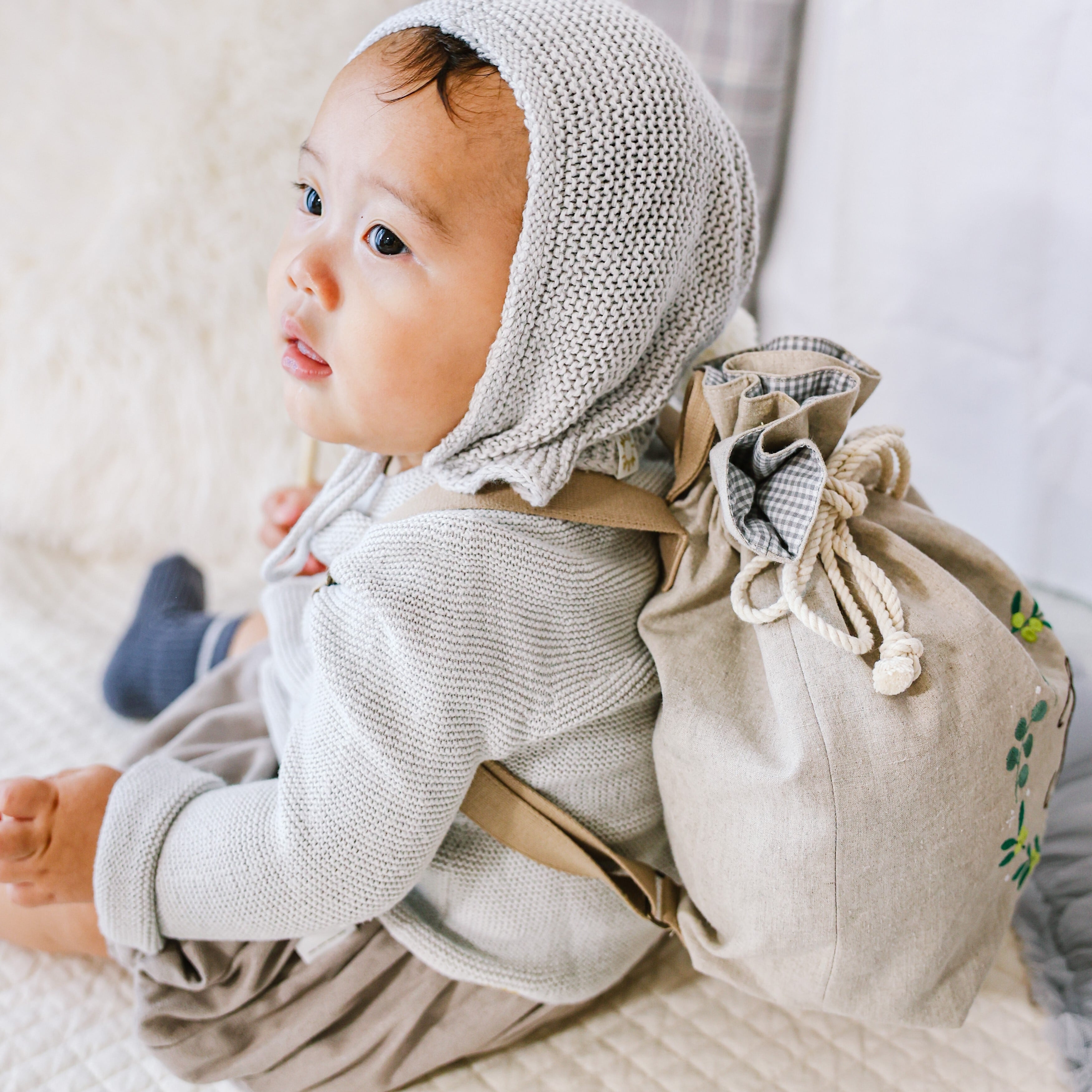 杏衣餅2025さん専用 巾着リュック 選べるイニシャル】一升餅巾着リュック / リネン 誕生日 お食い初め 百