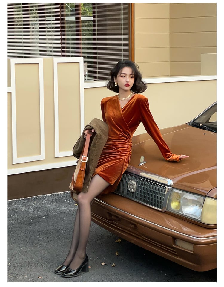 大人のキレイを求めて ベルベット タイトスカート ミニスカート セクシー Vネック シャーリング