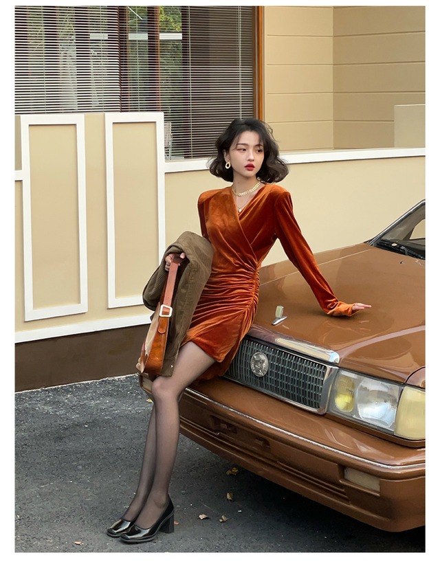 大人のキレイを求めて ベルベット タイトスカート ミニスカート セクシー Vネック シャーリング