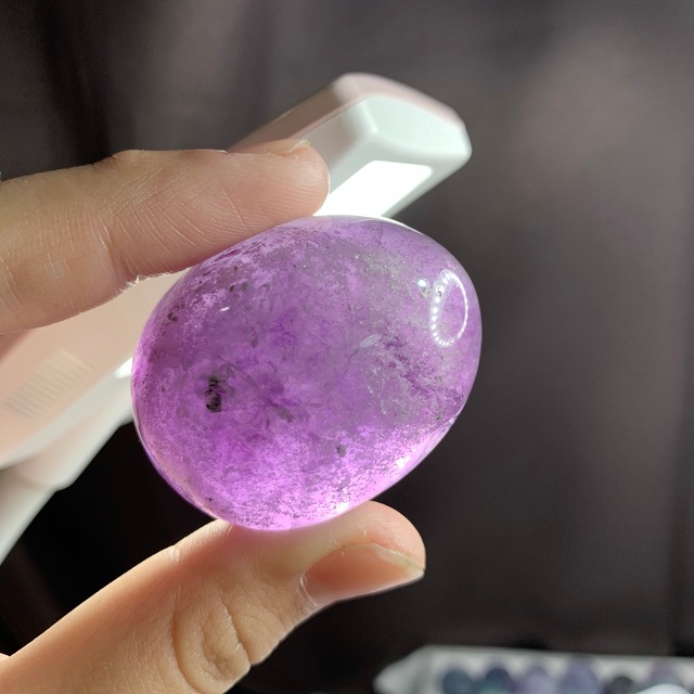 127たまご・パープル＆グリーンの色合いフローライト