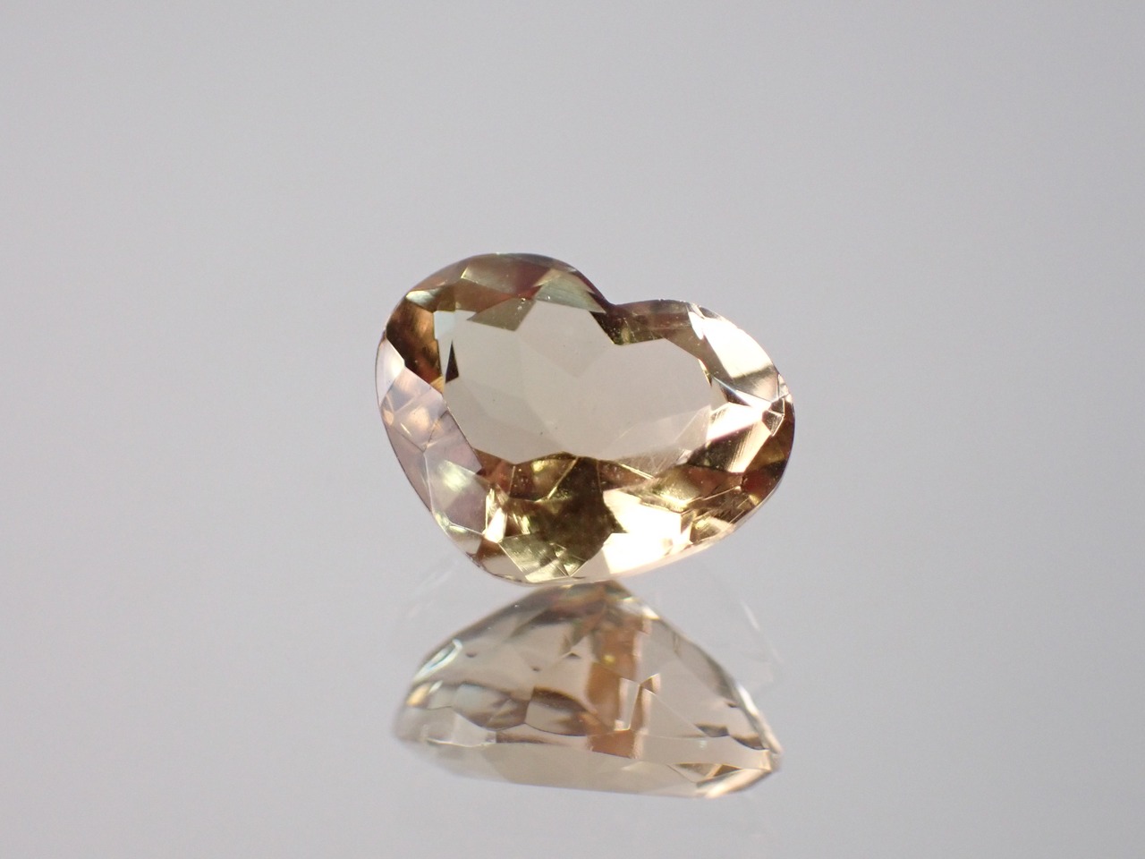 シトリン（ハートカット）　2.52ct　[C13‐616]