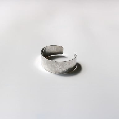 【美品】accessorys mau シルバーオープンバングル 2cm accessories mau | 平打ち silver bangle 2cm | F・O・B STORE