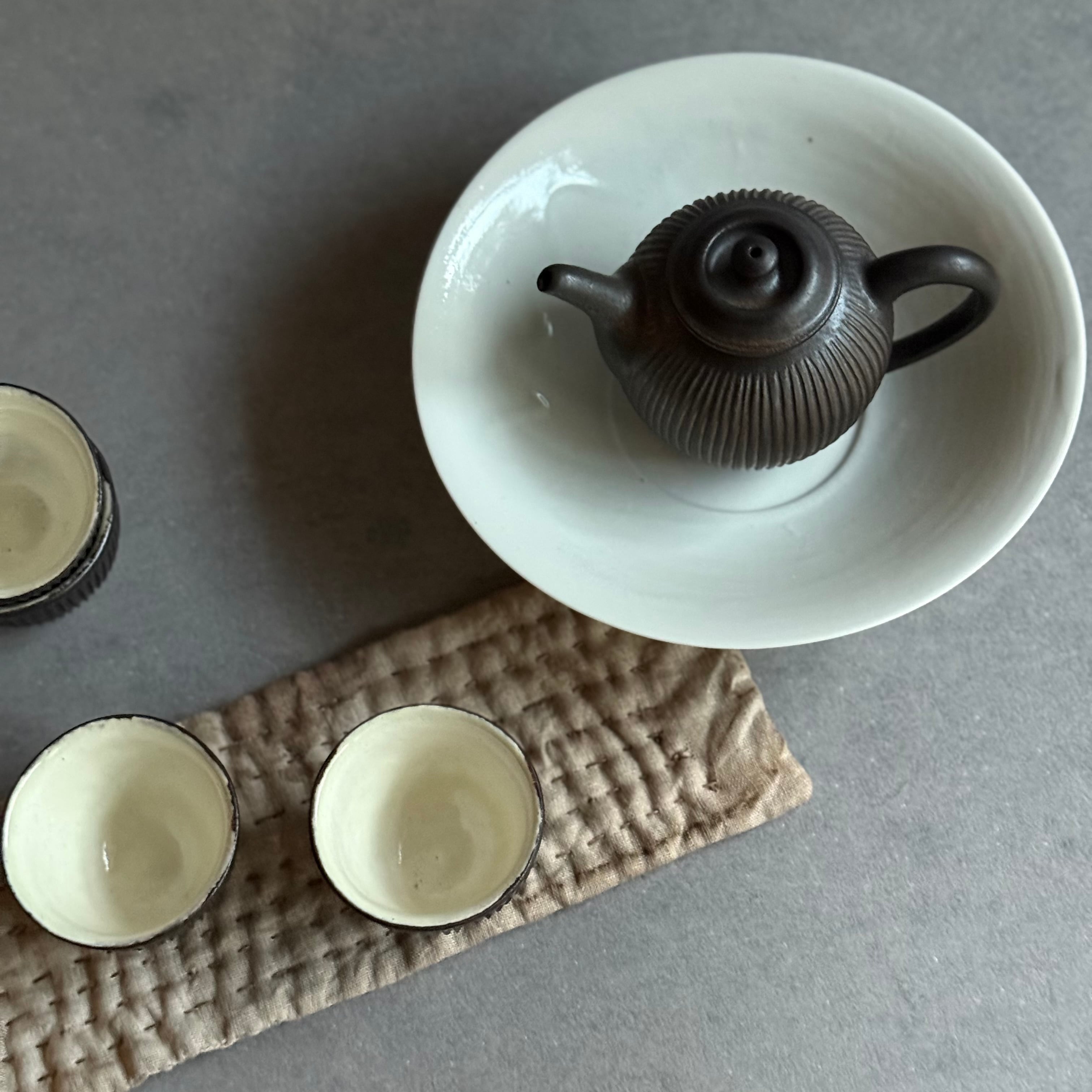 唐物 青瓷平鉢 唐物 青瓷平鉢（小野象平 青灰釉平鉢｜Discover