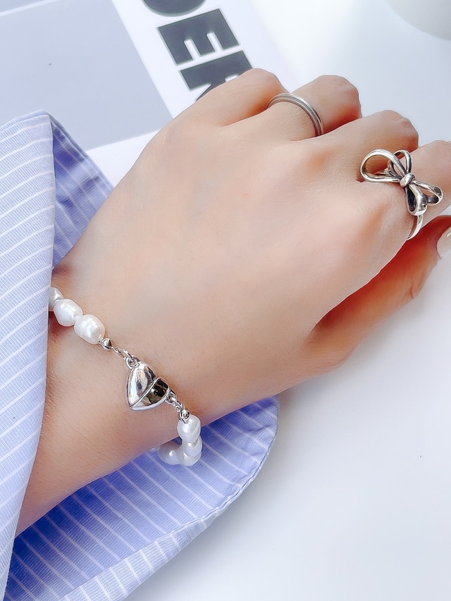 Magnet heart & Pearl bracelet