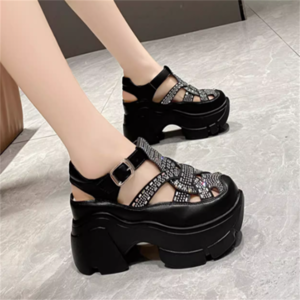 【送料無料】 靴 シューズ夏 サンダル 2色 スポーツサンダル 厚底 ハイヒール キラキラ ビジュー 飾り PU 可愛い 大人可愛い きれいめ シンプル カジュアル シック コンサバ 華やか 大人 おしゃれ 主役級 こなれ感 高見え レディース 女性用 ママ 20代 30代 40代 デート お出かけ 女子会 お呼ばれ 休日 お茶会 授業参観 プール 海 ビーチ リゾート デイリーユース 普段使い ファッション コーデ スタイル 楽ちん 歩きやすい 美脚 脚長 定番 プチプラ 小さいサイズ 大きいサイズ