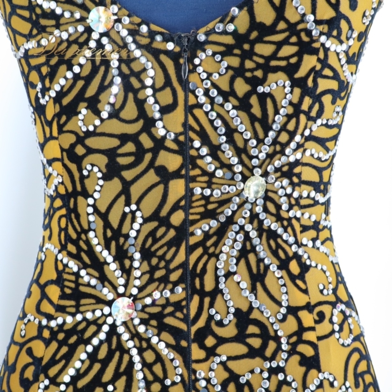 社交ダンス 衣装 スタンダード ドレス ワンピース スタンダードドレス フロート フリル レース ベロア 高級感 上品 ダンス パーティ 発表会 ブラック系 ベージュ系 フォーマル ドレスアップ おしゃれ モダン スタイリッシュ エレガント シンプル 競技会 ステージ 趣味