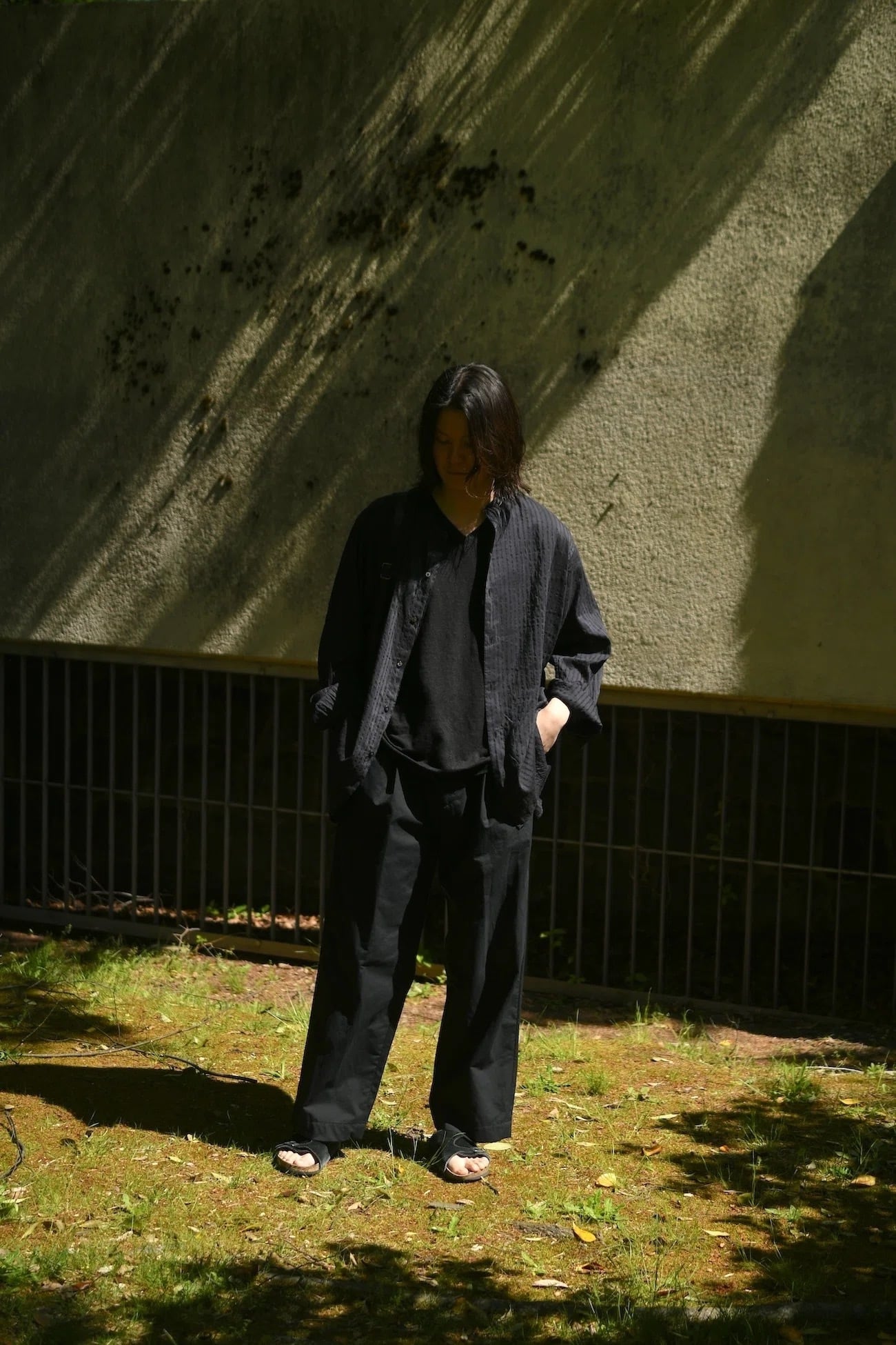 BATONER / Exclusive linen V neck no sleeve pk tee (BLACK) | nariwai