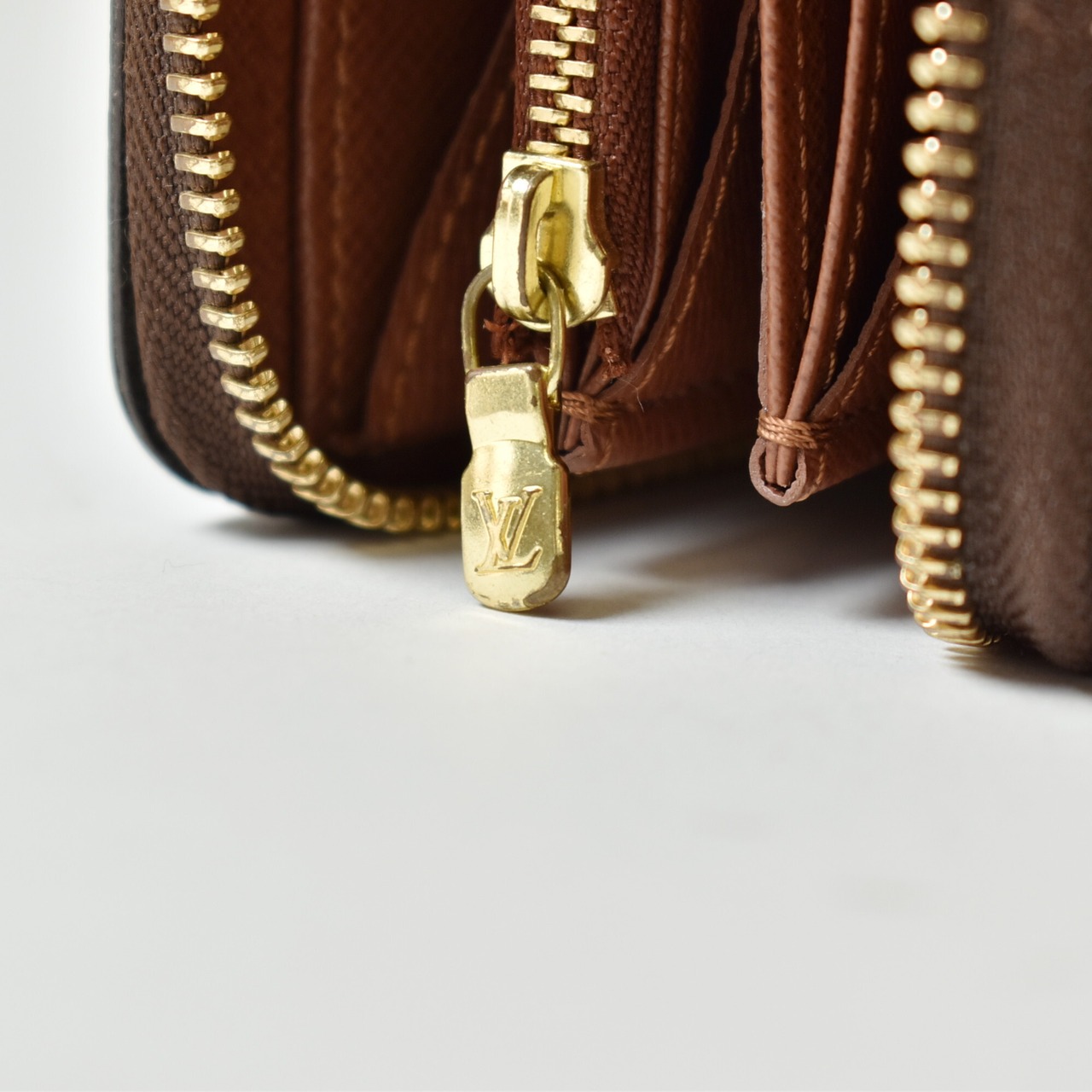 LOUIS VUITTON ルイヴィトン モノグラム ジッピー ウォレット 長財布 ラウンドファスナー M60017