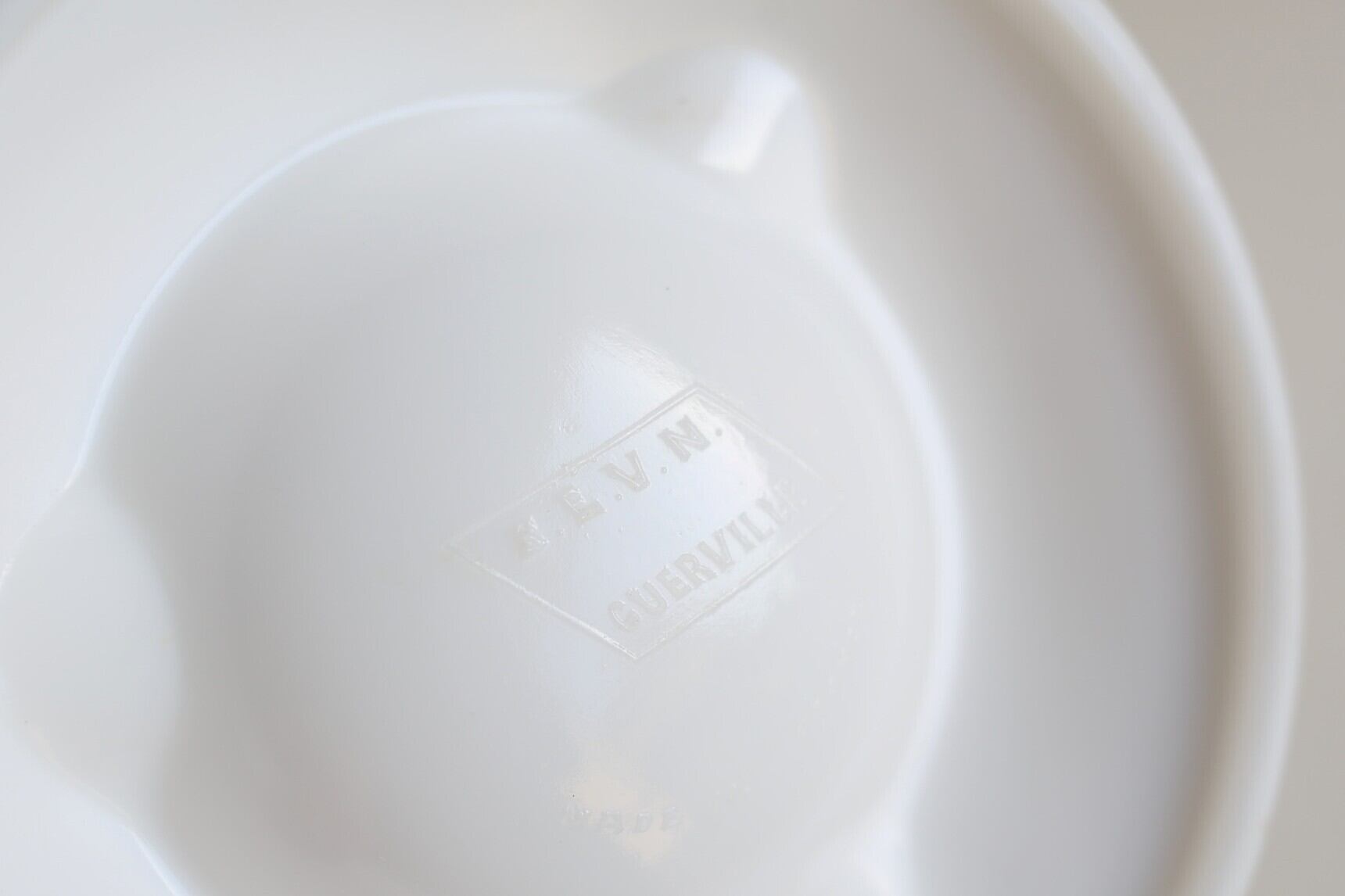 フランス アンティーク ヴィンテージ BYRRH ミルクガラス 灰皿 N-06155