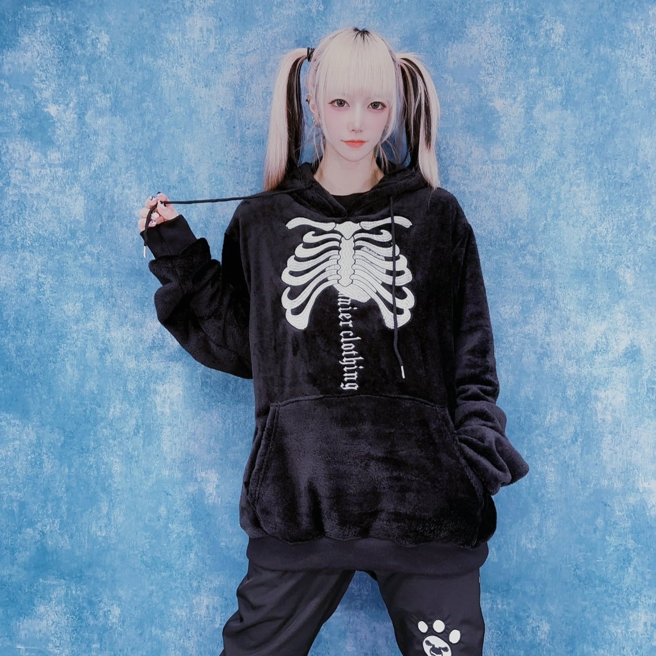 全刺繍ふわもこプルオーバーパーカー〖BONE NieR〗 | NIER CLOTHING
