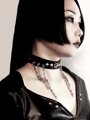 Black vegan leather choker unisex "Saturn"　ヴィーガンレザー　チョーカー　ユニセックス　サターン　