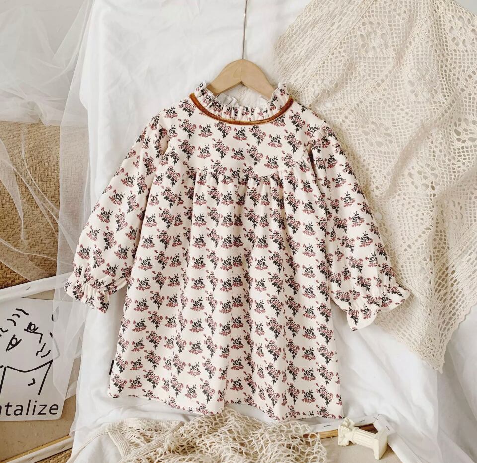 再入荷 小花柄レトロワンピース…….女の子 海外子供服 ナチュラルコーデ ガール プチプラ