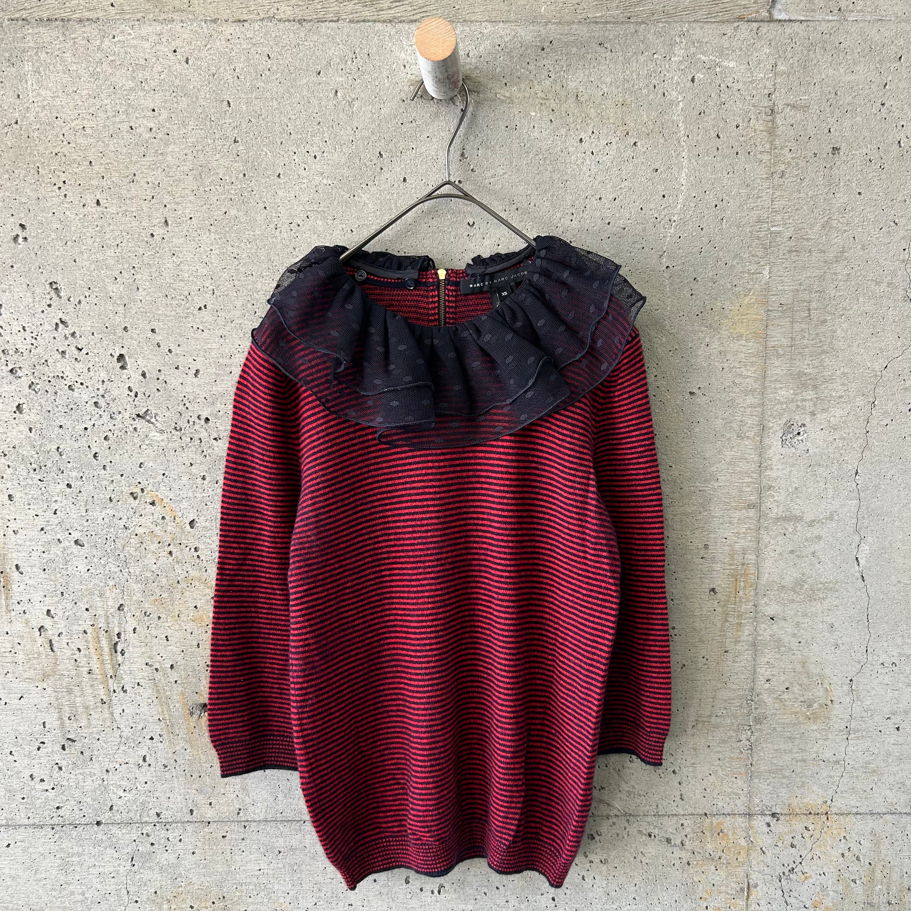 Frilled collar knit top