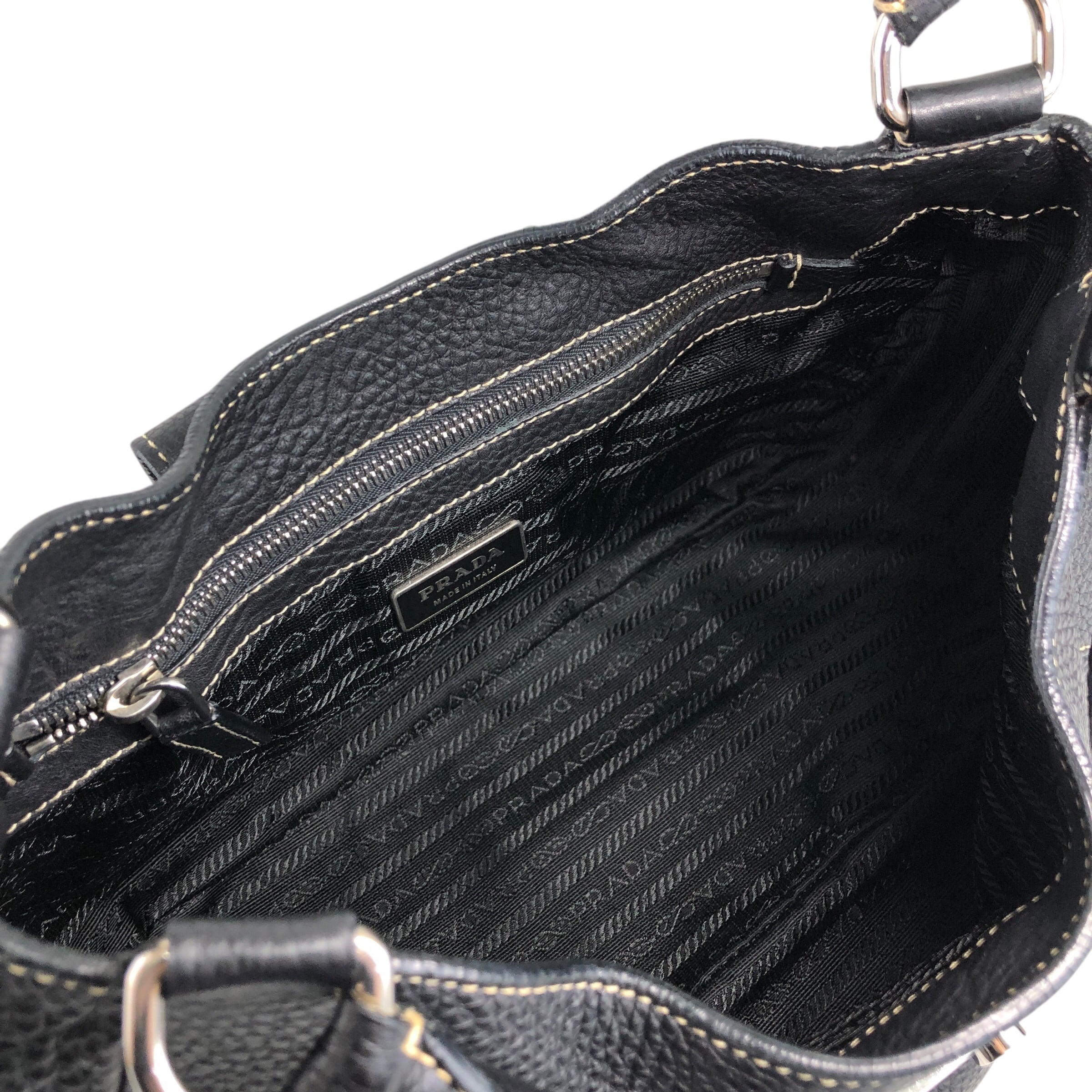PRADA プラダ ショルダーバッグ ブラック フロントロック レザー