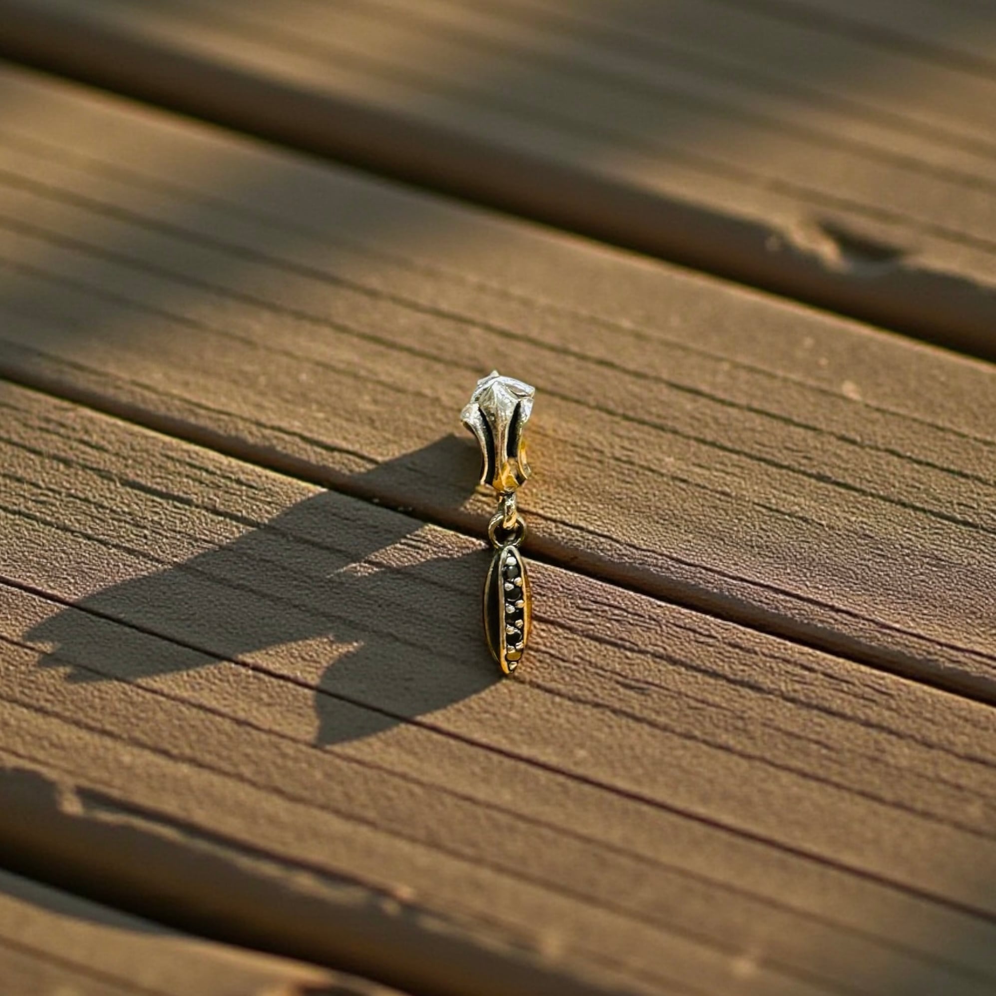 送料無料 k18ピアス 6mm CZダイヤ k18 18金ピアス k18刻印有り 片耳