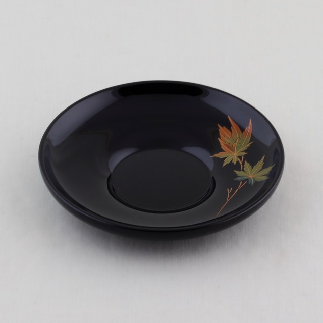 1621  輪島塗　茶托／4.2ダルマ形／黒塗／草花絵替わり蒔絵／五枚組