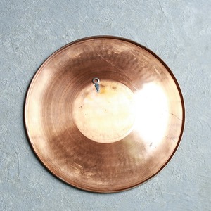 美しい模様の、銅のプレート 4