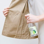 デイリーアロマジャパン 消臭・除菌 ファブリックウォーター フラワーコットン 本体:66×200×66mm/350mL 約1120回スプレーできます。