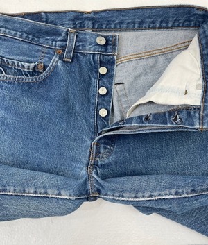 M-101 リーバイス Levis501古着 1982年赤耳 米国製刻524　W 78cm  股下 87cm　　