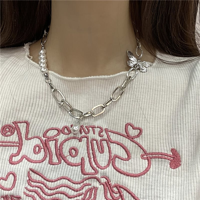 Butterflyデザイン パールネックレス サマースタンダードアクセサリー ショートチェーン レトロ レース ペンダント 夏物 真珠 ステッチ ケッペル53811098072