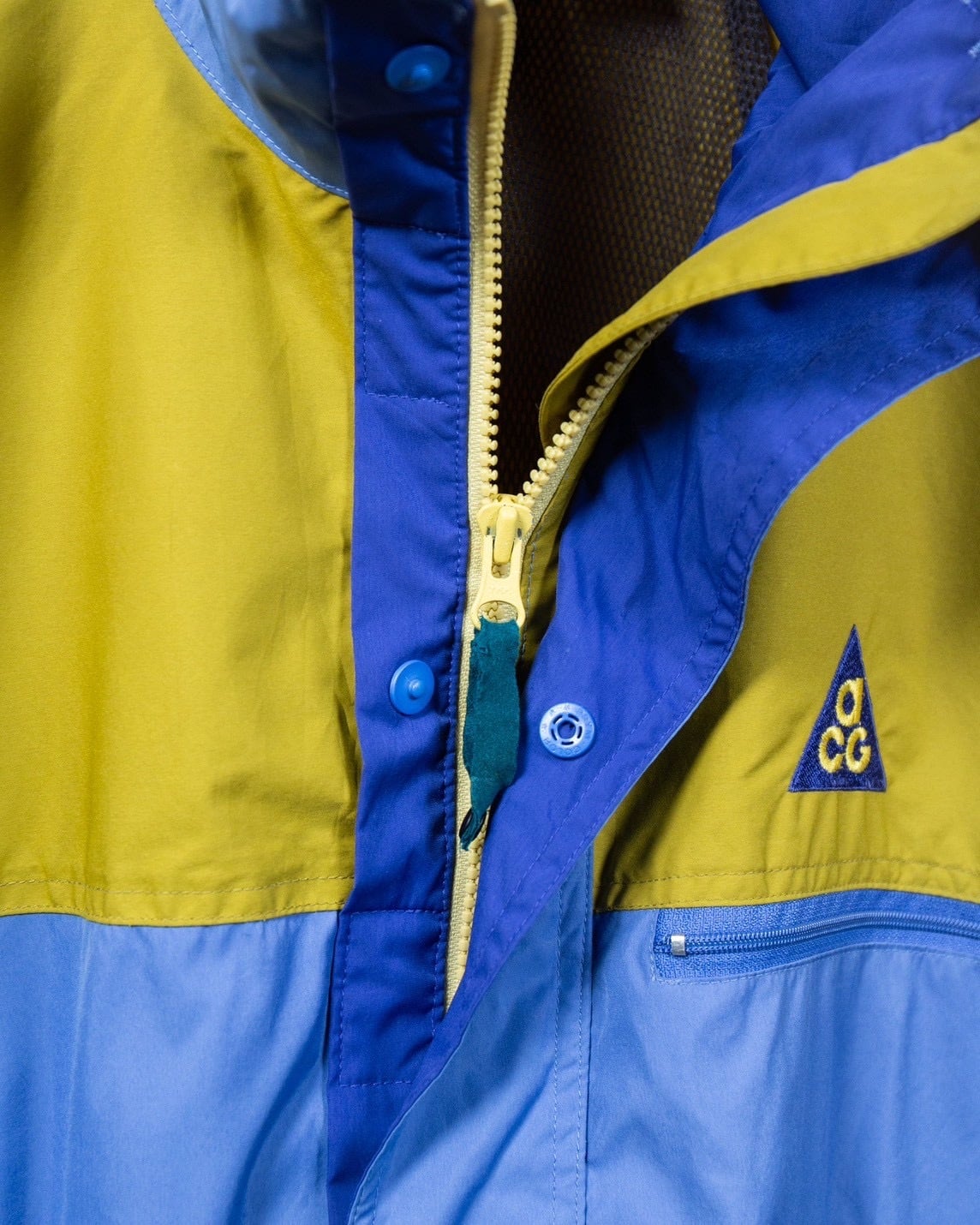 NIKE ACG