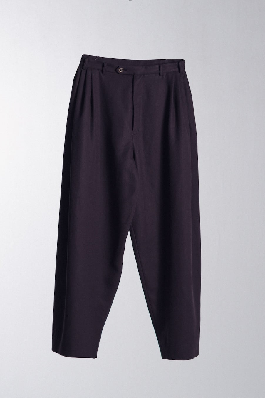 26SS】SOSHIOTSUKI SEAMLESS SIDE FOLD WIDE PANTS (CHARCOAL GREY