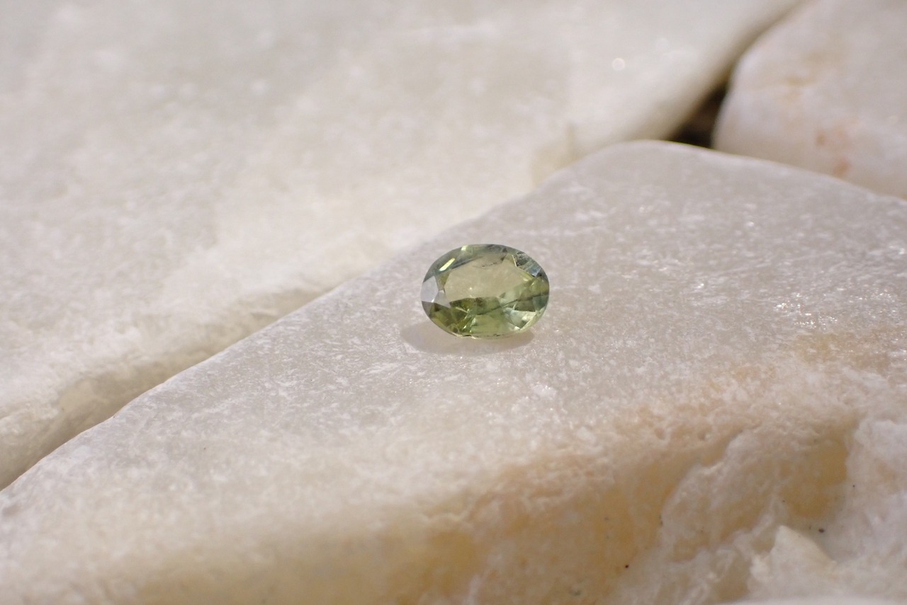 グリーンサファイア　0.43ct　[C1‐166]