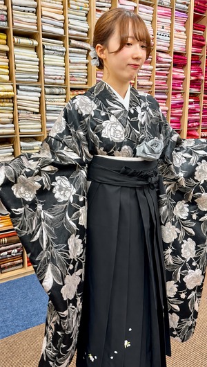 【簡単着付け】卒業袴セット　月下牡丹×ブラック袴