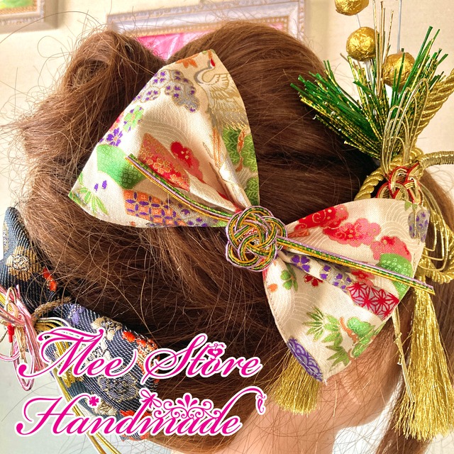 和姫リボンの髪飾り（白系・一点物）　お祭り、成人式、七五三、結婚式、和装、和柄