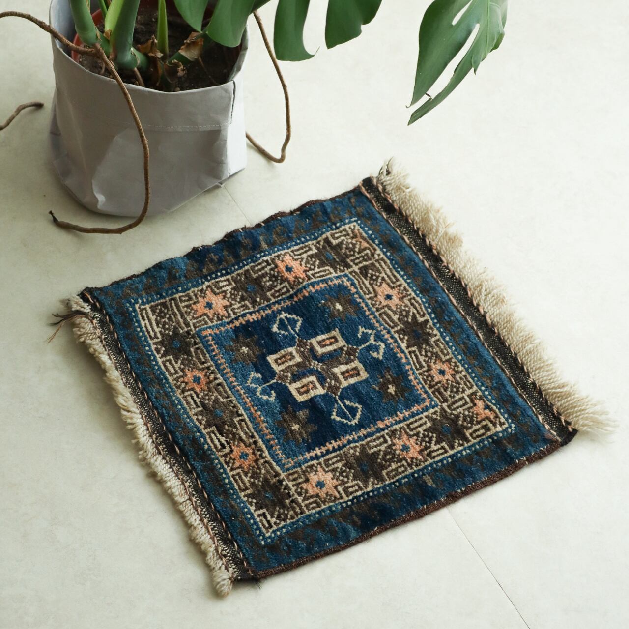 VINTAGE MINI RUG