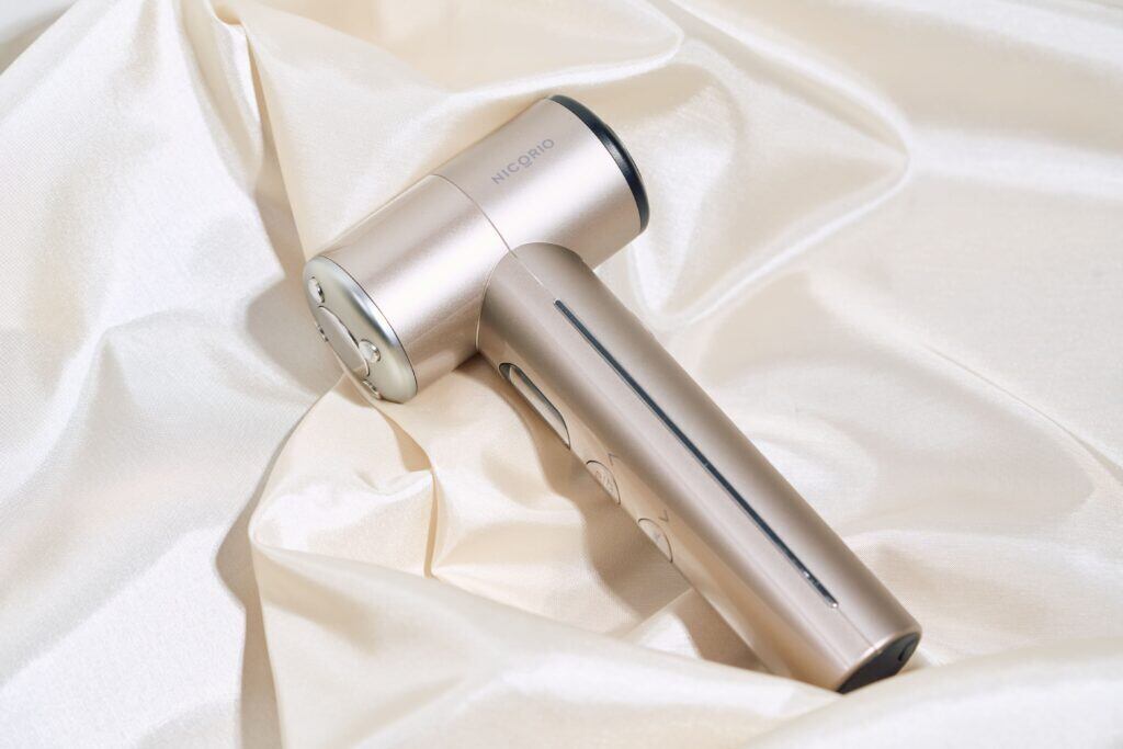 美顔器　グロウシャス GLOWCIOUS 肌測定機能付きオールインワン美顔器 | Ante Salon(アンテ