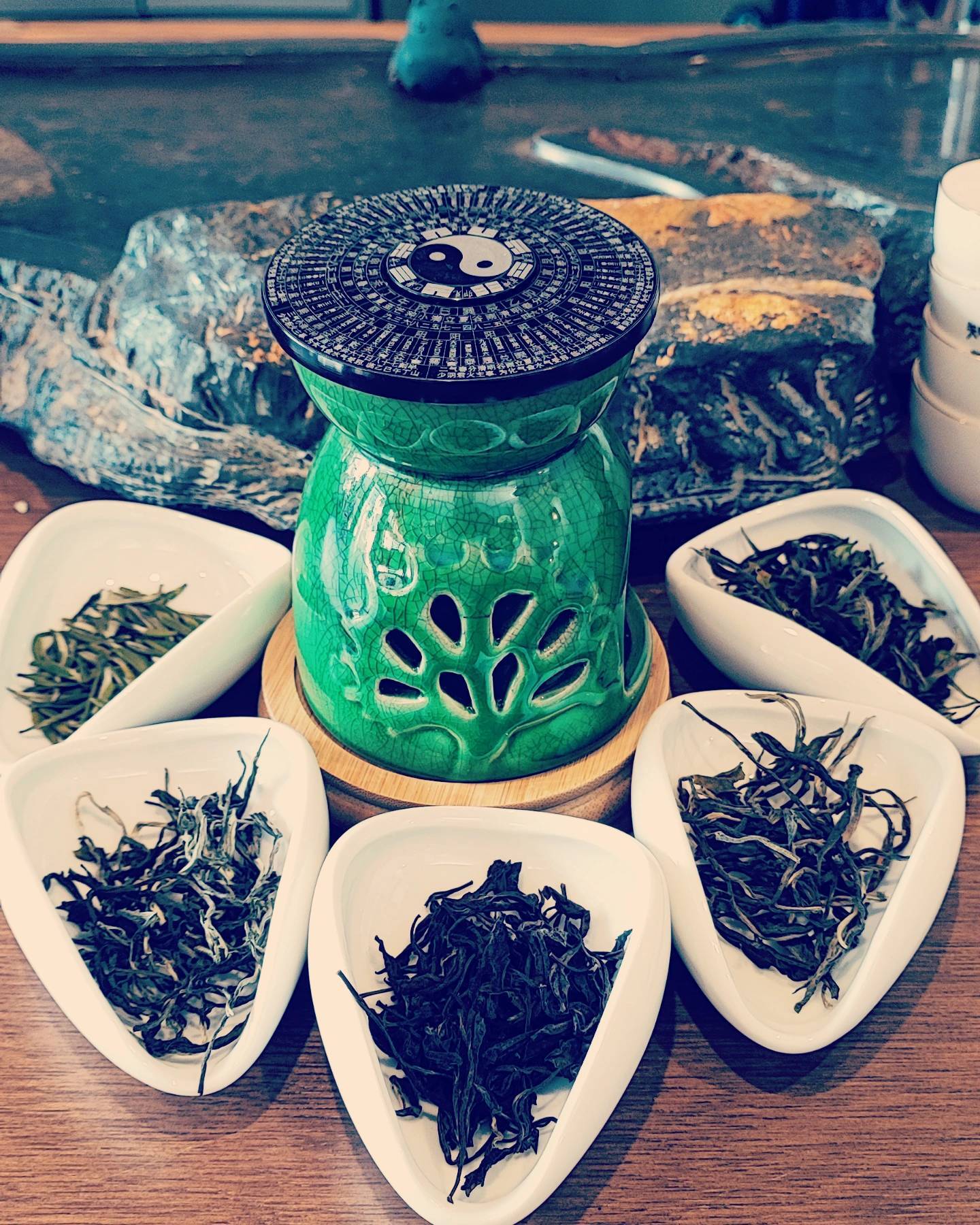 新品未使用品　茶　オフホワイト　グリーン　縞　T219 黄山毛峰 中国茶 緑茶 - Sazen Tea