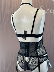 Accroche Coeur 【3点セット】 ブラ&ショーツ& ガーターベルト メゾンクローズ