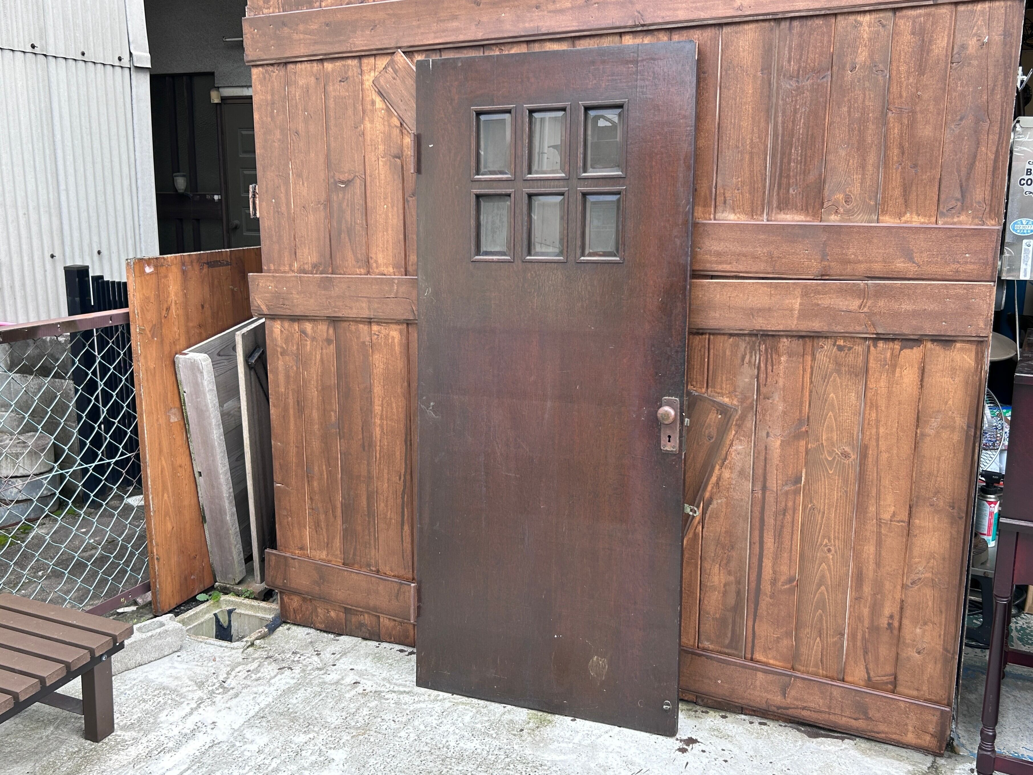 木製のアンティーク格子扉【送料込】飛騨市で昔から使われてた古民具 木製のアンティーク格子扉【送料込】飛騨市で昔から使われてた古民具