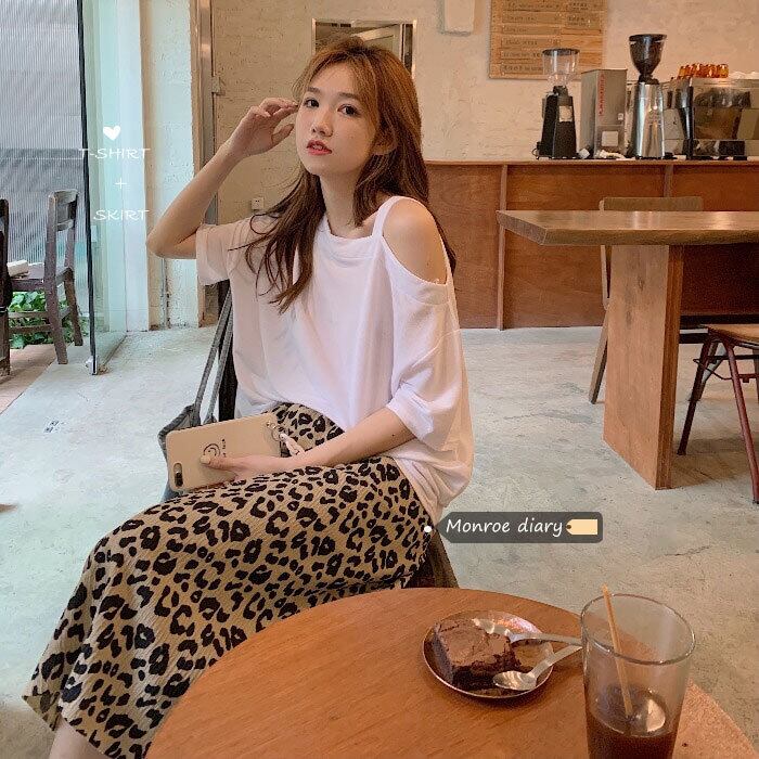 ホワイトショートTシャツ ストラップレストップス サマールーズ コットン 夏物 モンロー98671611762