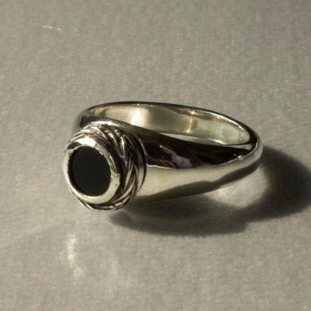 small Mirrorstone Ring (Circle) #Onyx