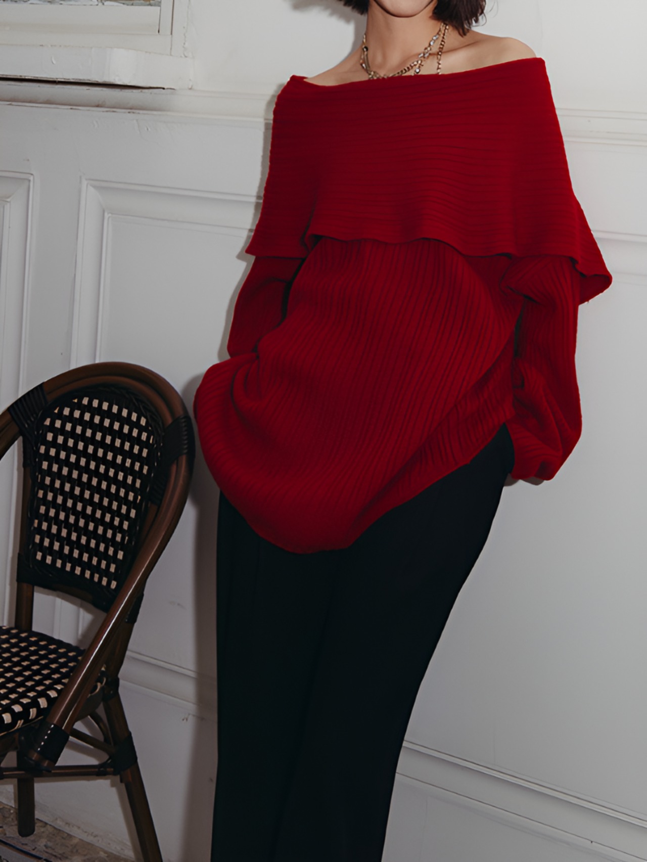 Neckline sweater【H00064】