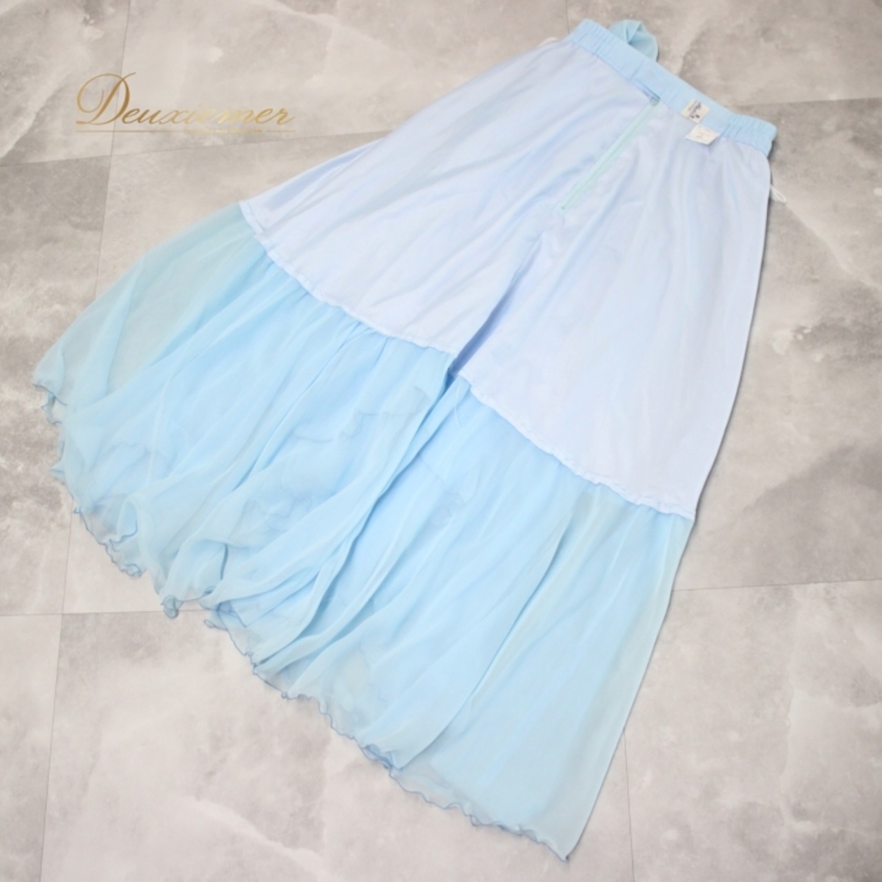 社交ダンス 衣装 スタンダード スカート レッスンウェア 女性用 オールシーズン 水色 ブルー系 練習着 無地 シンプル 清楚 上品 かわいい ポリエステル 軽量 デザイン スリット かわいいスタイル 合わせやすい 薄手 快適 おしゃれ カジュアル リラックス ウエストゴム 軽やか ボトムス ダンス用衣装 スカート丈 スカートスタイル